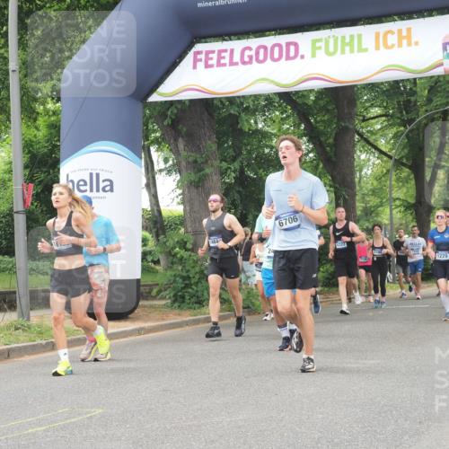 29.06.2025 - hella hamburg halbmarathon KatJ http://msf.ph/oto/8524606 29.06.2025 10:52:11 Zwischen KM18-KM19 1186, 1229, 1885, 2490, 5073, 6706, 7474, 7907 meine-sportfotos.de