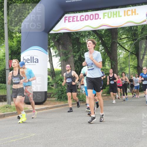 29.06.2025 - hella hamburg halbmarathon KatJ http://msf.ph/oto/8524609 29.06.2025 10:52:11 Zwischen KM18-KM19 1186, 1229, 1885, 2490, 5073, 6706, 7474, 7907 meine-sportfotos.de