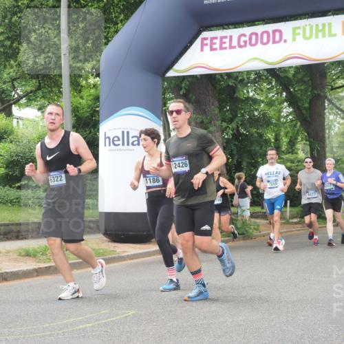 29.06.2025 - hella hamburg halbmarathon KatJ http://msf.ph/oto/8524717 29.06.2025 10:52:15 Zwischen KM18-KM19 1186, 1229, 2136, 2490, 4307, 5073, 6322, 6706, 7210, 7211, 7907 meine-sportfotos.de