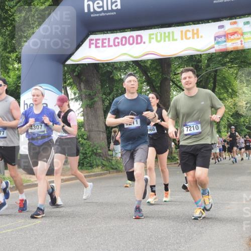 29.06.2025 - hella hamburg halbmarathon KatJ http://msf.ph/oto/8524751 29.06.2025 10:52:18 Zwischen KM18-KM19 1186, 1229, 1559, 2136, 4307, 5073, 6322, 7210, 7211, 7888, 7907 meine-sportfotos.de