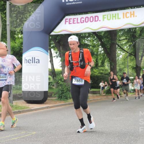 29.06.2025 - hella hamburg halbmarathon KatJ http://msf.ph/oto/8524772 29.06.2025 10:52:19 Zwischen KM18-KM19 1186, 1229, 1559, 2136, 3328, 4307, 5073, 6322, 7210, 7211, 7888 meine-sportfotos.de