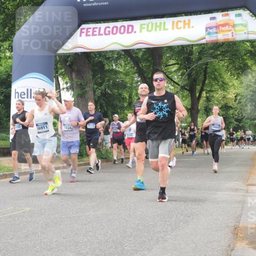 29.06.2025 - hella hamburg halbmarathon KatJ http://msf.ph/oto/8524931 29.06.2025 10:52:27 Zwischen KM18-KM19 1034, 1062, 3112, 3328, 5464, 7760, 8171, 8219 meine-sportfotos.de