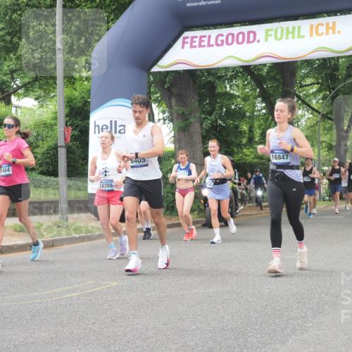 29.06.2025 - hella hamburg halbmarathon KatJ http://msf.ph/oto/8525009 29.06.2025 10:52:30 Zwischen KM18-KM19 1034, 1062, 3112, 5464, 6590, 7760, 8219, 8405 meine-sportfotos.de
