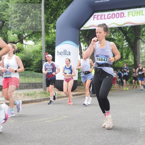 29.06.2025 - hella hamburg halbmarathon KatJ http://msf.ph/oto/8525043 29.06.2025 10:52:31 Zwischen KM18-KM19 1034, 3112, 5464, 6590, 7826, 8219, 8405 meine-sportfotos.de
