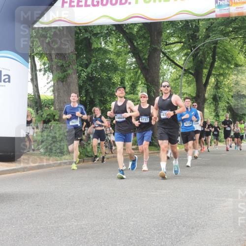 29.06.2025 - hella hamburg halbmarathon KatJ http://msf.ph/oto/8525049 29.06.2025 10:52:33 Zwischen KM18-KM19 1034, 3112, 5464, 6590, 7826, 8405 meine-sportfotos.de