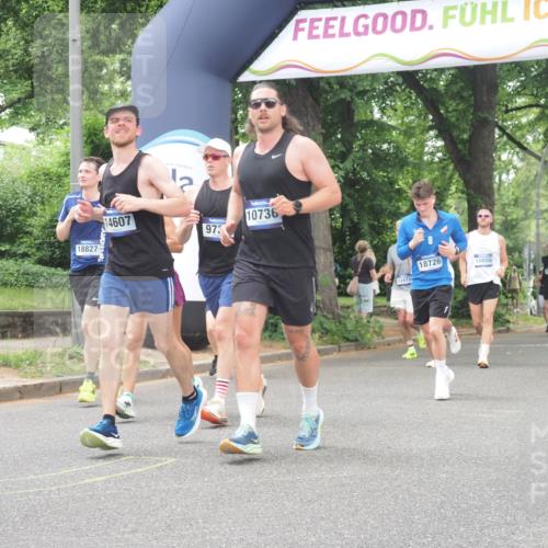 29.06.2025 - hella hamburg halbmarathon KatJ http://msf.ph/oto/8525119 29.06.2025 10:52:35 Zwischen KM18-KM19 1034, 5464, 6590, 7826, 8405 meine-sportfotos.de