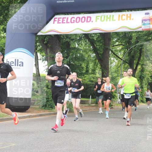 29.06.2025 - hella hamburg halbmarathon KatJ http://msf.ph/oto/8525261 29.06.2025 10:52:41 Zwischen KM18-KM19 3578, 3746, 4488 meine-sportfotos.de