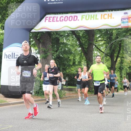 29.06.2025 - hella hamburg halbmarathon KatJ http://msf.ph/oto/8525271 29.06.2025 10:52:41 Zwischen KM18-KM19 3578, 3746, 4488 meine-sportfotos.de