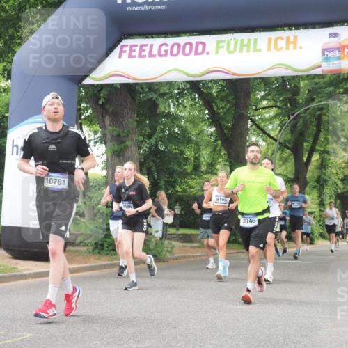 29.06.2025 - hella hamburg halbmarathon KatJ http://msf.ph/oto/8525276 29.06.2025 10:52:41 Zwischen KM18-KM19 3578, 3746, 4488 meine-sportfotos.de