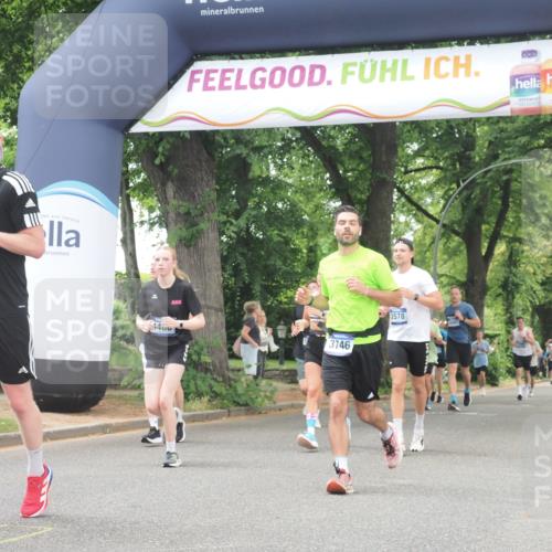 29.06.2025 - hella hamburg halbmarathon KatJ http://msf.ph/oto/8525294 29.06.2025 10:52:42 Zwischen KM18-KM19 3578, 3746, 4488 meine-sportfotos.de