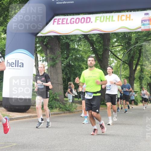 29.06.2025 - hella hamburg halbmarathon KatJ http://msf.ph/oto/8525299 29.06.2025 10:52:42 Zwischen KM18-KM19 3578, 3746, 4488 meine-sportfotos.de