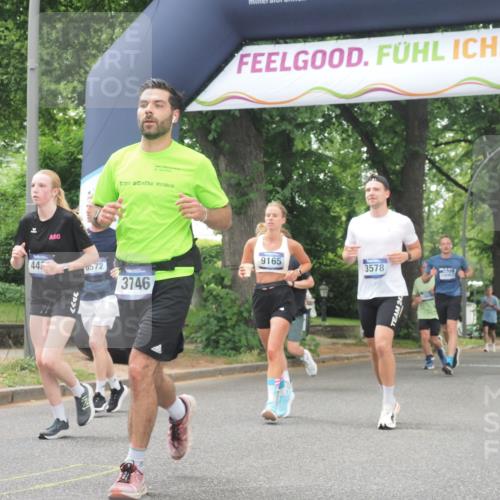 29.06.2025 - hella hamburg halbmarathon KatJ http://msf.ph/oto/8525331 29.06.2025 10:52:43 Zwischen KM18-KM19 3578, 3746, 4488, 6572 meine-sportfotos.de