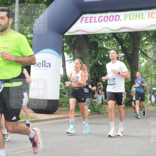 29.06.2025 - hella hamburg halbmarathon KatJ http://msf.ph/oto/8525342 29.06.2025 10:52:43 Zwischen KM18-KM19 3578, 3746, 4488, 6572 meine-sportfotos.de