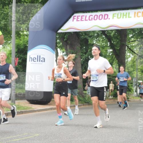 29.06.2025 - hella hamburg halbmarathon KatJ http://msf.ph/oto/8525349 29.06.2025 10:52:43 Zwischen KM18-KM19 3578, 3746, 4488, 6572 meine-sportfotos.de