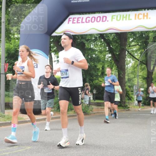29.06.2025 - hella hamburg halbmarathon KatJ http://msf.ph/oto/8525370 29.06.2025 10:52:44 Zwischen KM18-KM19 3578, 3746, 4488, 6572 meine-sportfotos.de