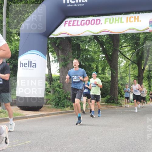 29.06.2025 - hella hamburg halbmarathon KatJ http://msf.ph/oto/8525385 29.06.2025 10:52:45 Zwischen KM18-KM19 3578, 3746, 4488, 6572 meine-sportfotos.de