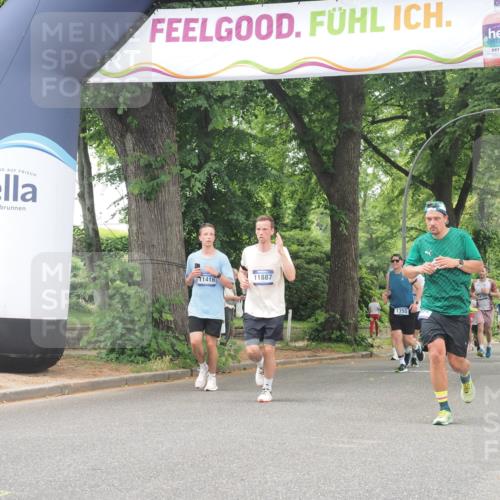 29.06.2025 - hella hamburg halbmarathon KatJ http://msf.ph/oto/8525438 29.06.2025 10:52:50 Zwischen KM18-KM19 3994, 6572 meine-sportfotos.de