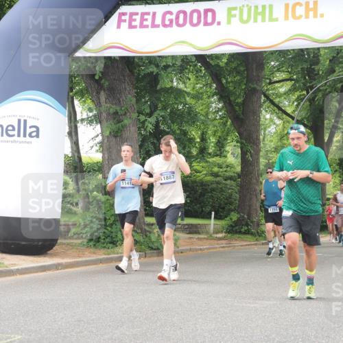 29.06.2025 - hella hamburg halbmarathon KatJ http://msf.ph/oto/8525455 29.06.2025 10:52:50 Zwischen KM18-KM19 3994, 6572 meine-sportfotos.de