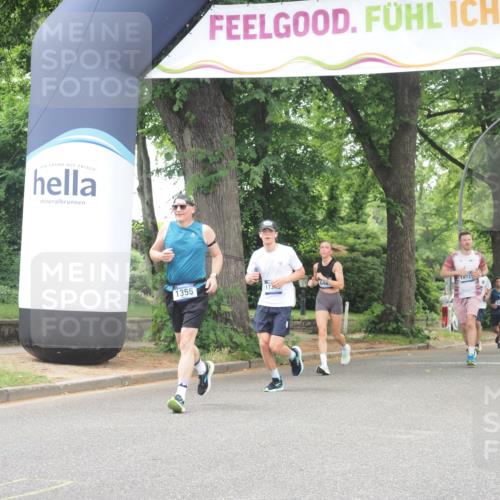 29.06.2025 - hella hamburg halbmarathon KatJ http://msf.ph/oto/8525495 29.06.2025 10:52:53 Zwischen KM18-KM19 1355, 3994 meine-sportfotos.de