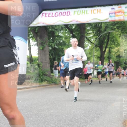 29.06.2025 - hella hamburg halbmarathon KatJ http://msf.ph/oto/8525632 29.06.2025 10:53:00 Zwischen KM18-KM19 1249, 6489 meine-sportfotos.de