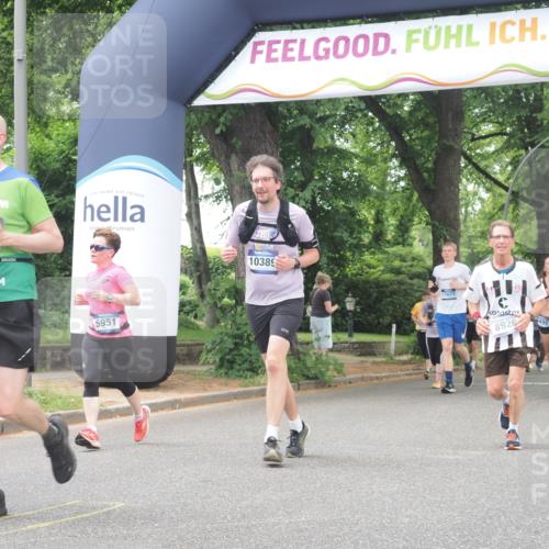 29.06.2025 - hella hamburg halbmarathon KatJ http://msf.ph/oto/8525705 29.06.2025 10:53:05 Zwischen KM18-KM19 1249, 1781, 4499, 5951, 8402 meine-sportfotos.de