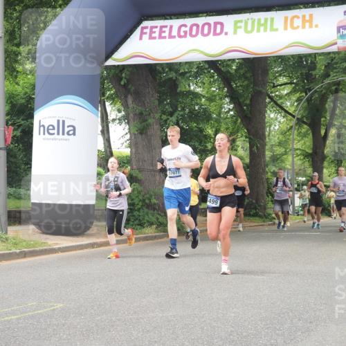 29.06.2025 - hella hamburg halbmarathon KatJ http://msf.ph/oto/8525751 29.06.2025 10:53:07 Zwischen KM18-KM19 1781, 4227, 4499, 5951, 8402 meine-sportfotos.de