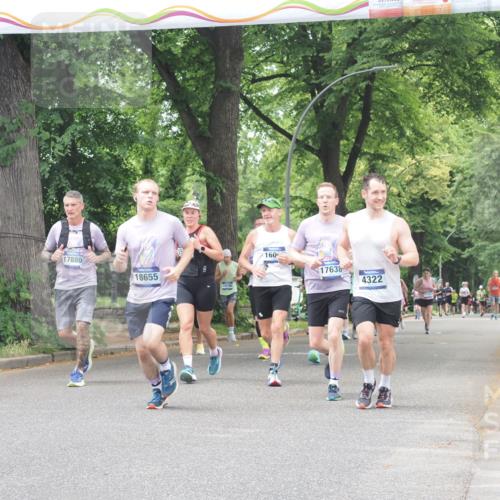 29.06.2025 - hella hamburg halbmarathon KatJ http://msf.ph/oto/8525798 29.06.2025 10:53:10 Zwischen KM18-KM19 1781, 4227, 4322, 4499, 5951, 8402 meine-sportfotos.de
