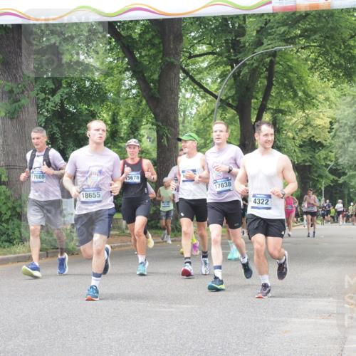 29.06.2025 - hella hamburg halbmarathon KatJ http://msf.ph/oto/8525805 29.06.2025 10:53:11 Zwischen KM18-KM19 4227, 4322, 4499 meine-sportfotos.de