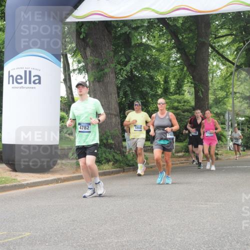29.06.2025 - hella hamburg halbmarathon KatJ http://msf.ph/oto/8525899 29.06.2025 10:53:18 Zwischen KM18-KM19 1790, 3461, 4286, 4782, 7485 meine-sportfotos.de
