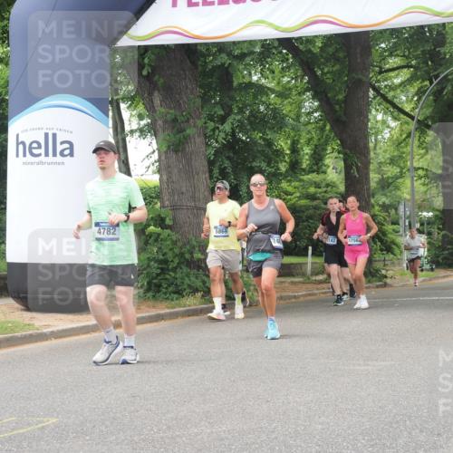 29.06.2025 - hella hamburg halbmarathon KatJ http://msf.ph/oto/8525913 29.06.2025 10:53:18 Zwischen KM18-KM19 1790, 3461, 4286, 4782, 7485 meine-sportfotos.de
