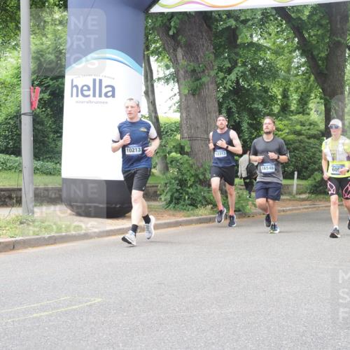 29.06.2025 - hella hamburg halbmarathon KatJ http://msf.ph/oto/8526211 29.06.2025 10:53:35 Zwischen KM18-KM19 4187, 6059 meine-sportfotos.de
