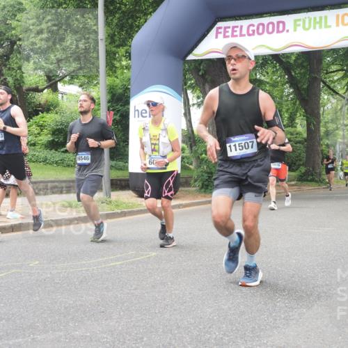 29.06.2025 - hella hamburg halbmarathon KatJ http://msf.ph/oto/8526275 29.06.2025 10:53:37 Zwischen KM18-KM19 5976, 6059 meine-sportfotos.de