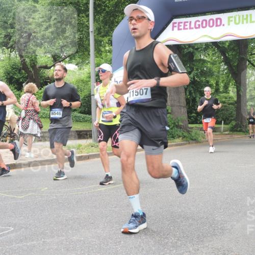 29.06.2025 - hella hamburg halbmarathon KatJ http://msf.ph/oto/8526287 29.06.2025 10:53:38 Zwischen KM18-KM19 5976, 6059 meine-sportfotos.de