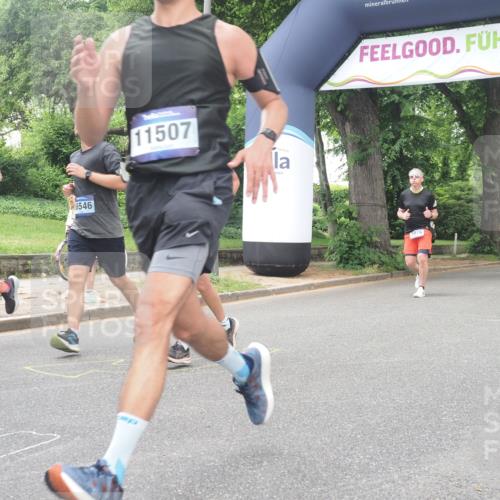 29.06.2025 - hella hamburg halbmarathon KatJ http://msf.ph/oto/8526298 29.06.2025 10:53:38 Zwischen KM18-KM19 5976, 6059 meine-sportfotos.de