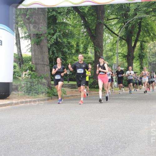 29.06.2025 - hella hamburg halbmarathon KatJ http://msf.ph/oto/8526361 29.06.2025 10:53:42 Zwischen KM18-KM19 1329, 5976 meine-sportfotos.de