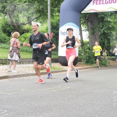29.06.2025 - hella hamburg halbmarathon KatJ http://msf.ph/oto/8526453 29.06.2025 10:53:45 Zwischen KM18-KM19 1329, 2868, 5976 meine-sportfotos.de
