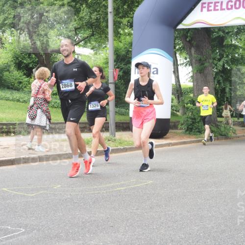 29.06.2025 - hella hamburg halbmarathon KatJ http://msf.ph/oto/8526458 29.06.2025 10:53:45 Zwischen KM18-KM19 1329, 2868, 5976 meine-sportfotos.de
