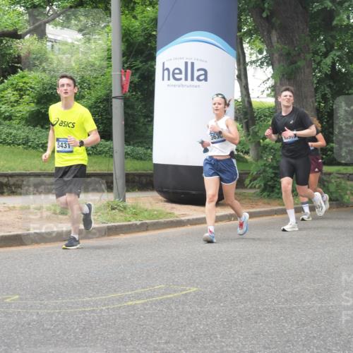29.06.2025 - hella hamburg halbmarathon KatJ http://msf.ph/oto/8526494 29.06.2025 10:53:47 Zwischen KM18-KM19 1329, 2868, 3630, 5431 meine-sportfotos.de
