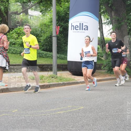 29.06.2025 - hella hamburg halbmarathon KatJ http://msf.ph/oto/8526498 29.06.2025 10:53:47 Zwischen KM18-KM19 1329, 2868, 3630, 5431 meine-sportfotos.de