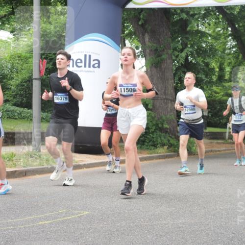 29.06.2025 - hella hamburg halbmarathon KatJ http://msf.ph/oto/8526535 29.06.2025 10:53:49 Zwischen KM18-KM19 1329, 2868, 3630, 4532, 5431 meine-sportfotos.de