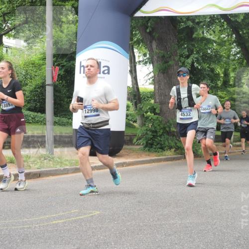 29.06.2025 - hella hamburg halbmarathon KatJ http://msf.ph/oto/8526565 29.06.2025 10:53:50 Zwischen KM18-KM19 2868, 3630, 4532, 5431 meine-sportfotos.de