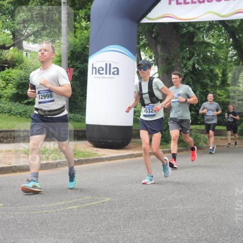 29.06.2025 - hella hamburg halbmarathon KatJ http://msf.ph/oto/8526571 29.06.2025 10:53:51 Zwischen KM18-KM19 2868, 3630, 4532, 5431 meine-sportfotos.de