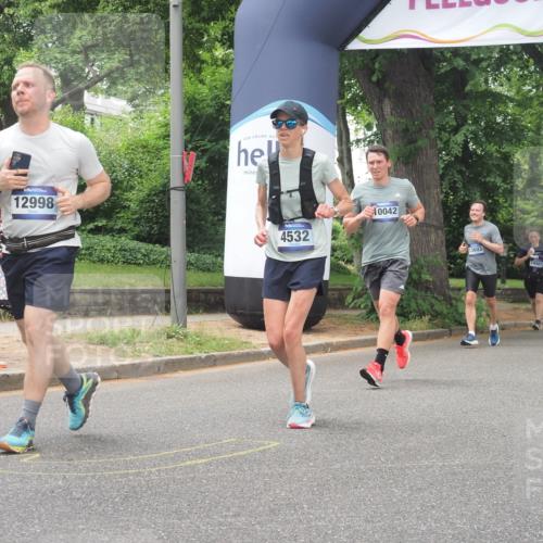 29.06.2025 - hella hamburg halbmarathon KatJ http://msf.ph/oto/8526589 29.06.2025 10:53:51 Zwischen KM18-KM19 2868, 3630, 4532, 5431 meine-sportfotos.de