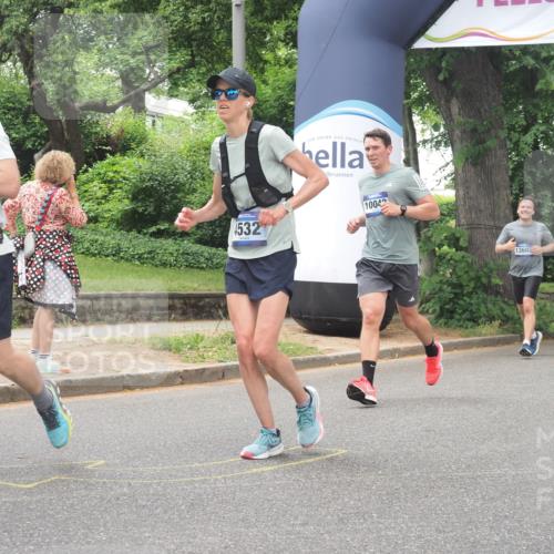 29.06.2025 - hella hamburg halbmarathon KatJ http://msf.ph/oto/8526603 29.06.2025 10:53:51 Zwischen KM18-KM19 2868, 3630, 4532, 5431 meine-sportfotos.de