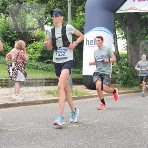 29.06.2025 - hella hamburg halbmarathon KatJ http://msf.ph/oto/8526608 29.06.2025 10:53:51 Zwischen KM18-KM19 2868, 3630, 4532, 5431 meine-sportfotos.de