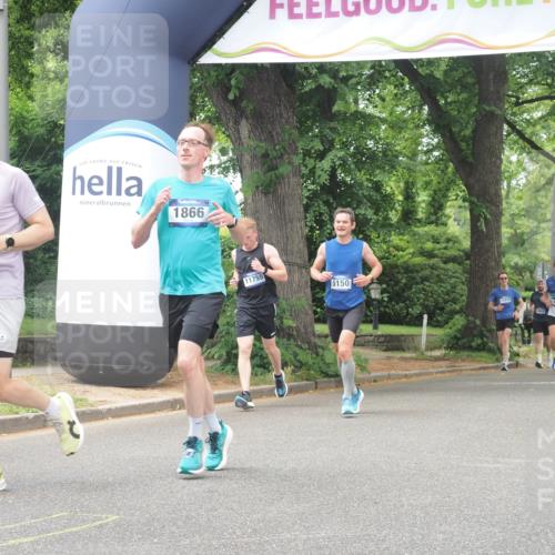 29.06.2025 - hella hamburg halbmarathon KatJ http://msf.ph/oto/8526711 29.06.2025 10:53:56 Zwischen KM18-KM19 1866, 4532, 5150 meine-sportfotos.de