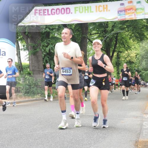 29.06.2025 - hella hamburg halbmarathon KatJ http://msf.ph/oto/8526812 29.06.2025 10:54:02 Zwischen KM18-KM19 1729, 3062, 3225, 4066, 5150, 6453 meine-sportfotos.de