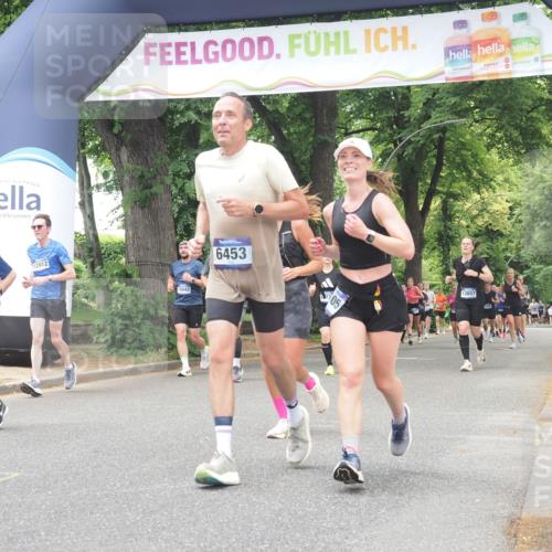 29.06.2025 - hella hamburg halbmarathon KatJ http://msf.ph/oto/8526817 29.06.2025 10:54:02 Zwischen KM18-KM19 1729, 3062, 3225, 4066, 5150, 6453 meine-sportfotos.de