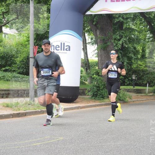 29.06.2025 - hella hamburg halbmarathon KatJ http://msf.ph/oto/8526845 29.06.2025 10:54:04 Zwischen KM18-KM19 1729, 3062, 3225, 4066, 6453 meine-sportfotos.de