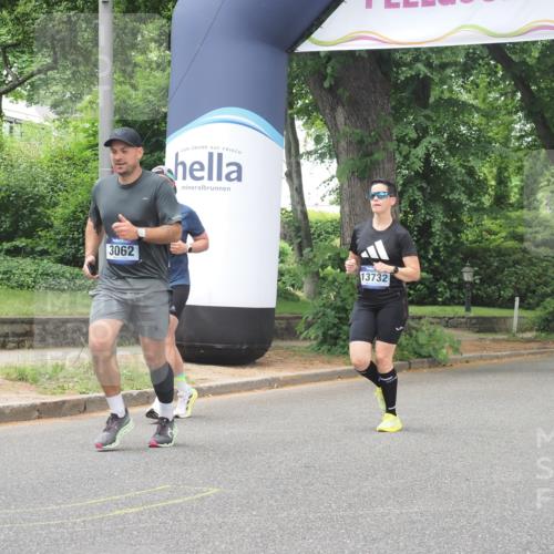 29.06.2025 - hella hamburg halbmarathon KatJ http://msf.ph/oto/8526850 29.06.2025 10:54:04 Zwischen KM18-KM19 1729, 3062, 3225, 4066, 6453 meine-sportfotos.de